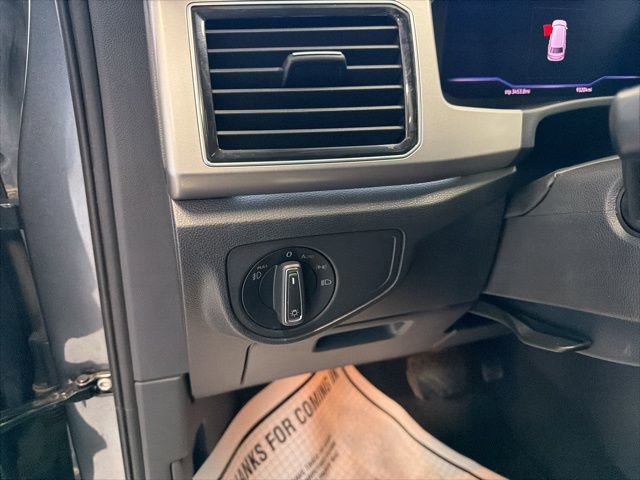 Used 2019 Volkswagen Atlas SEL Premium image 22