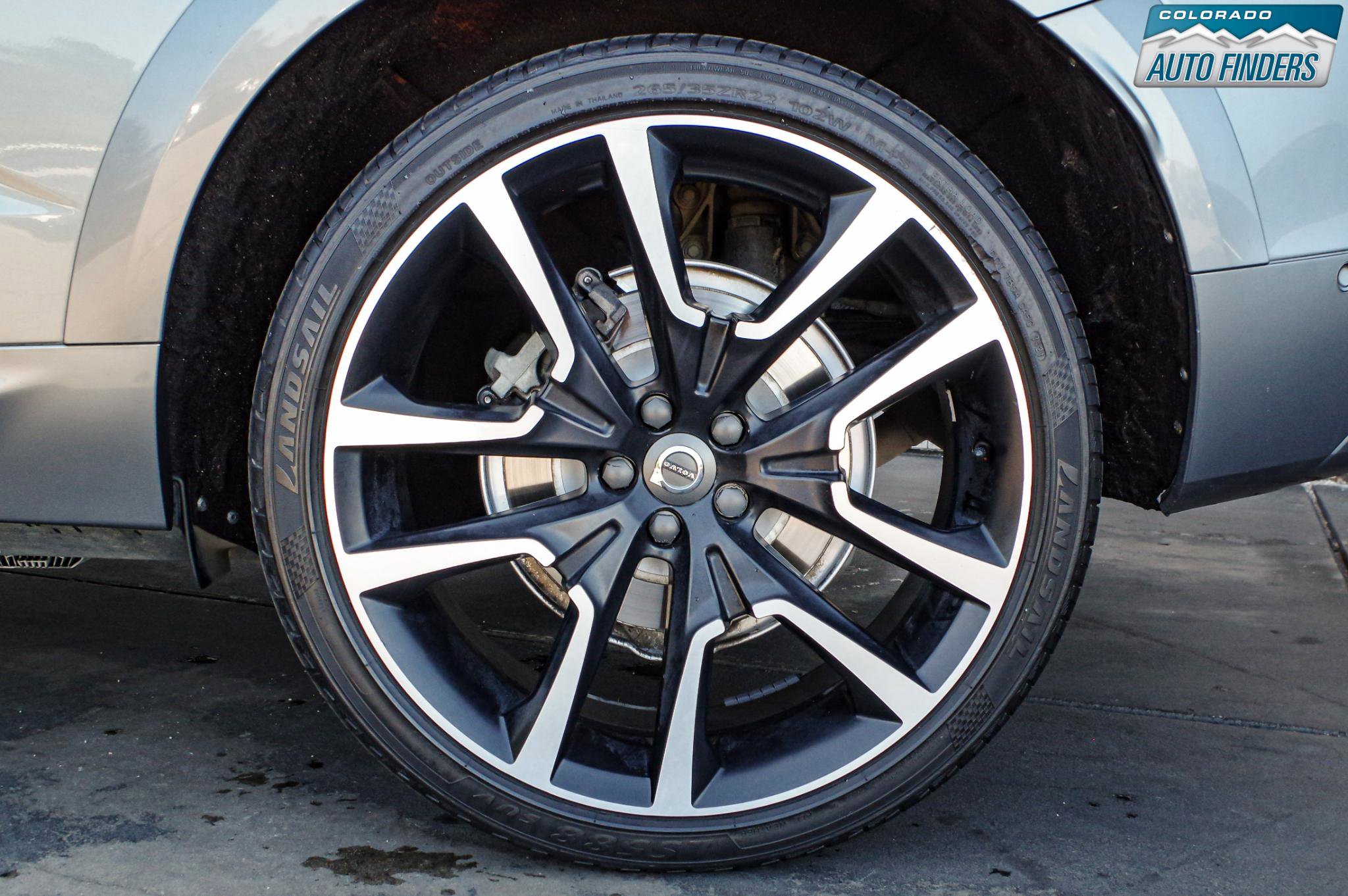 Used 2018 Volvo XC60 T6 R-Design w/ Convenience Package AWD/4WD image 26