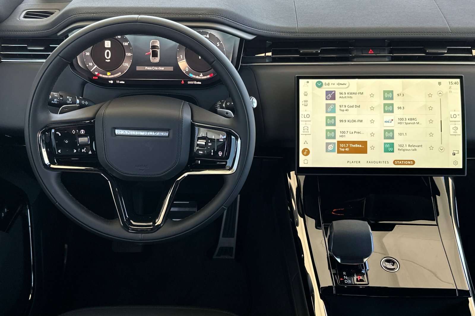 New 2025 Land Rover Range Rover Sport Dynamic SE image 13