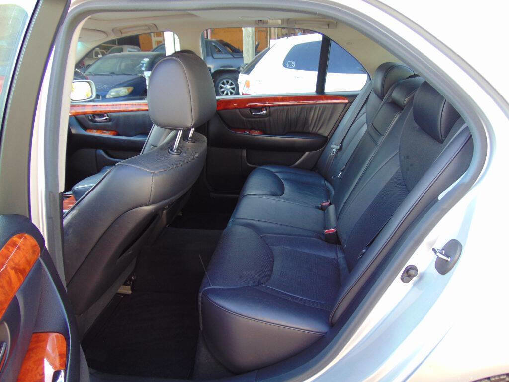 Used 2005 Lexus LS 430 image 19