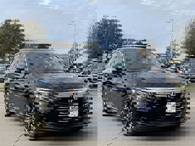 Certified 2021 Honda Accord EX-L image 2