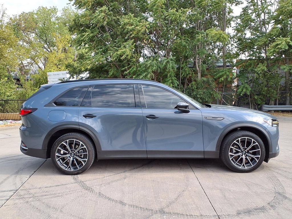 Used 2025 MAZDA CX-70 Plug-In Hybrid w/ Premium Pkg AWD/4WD image 2