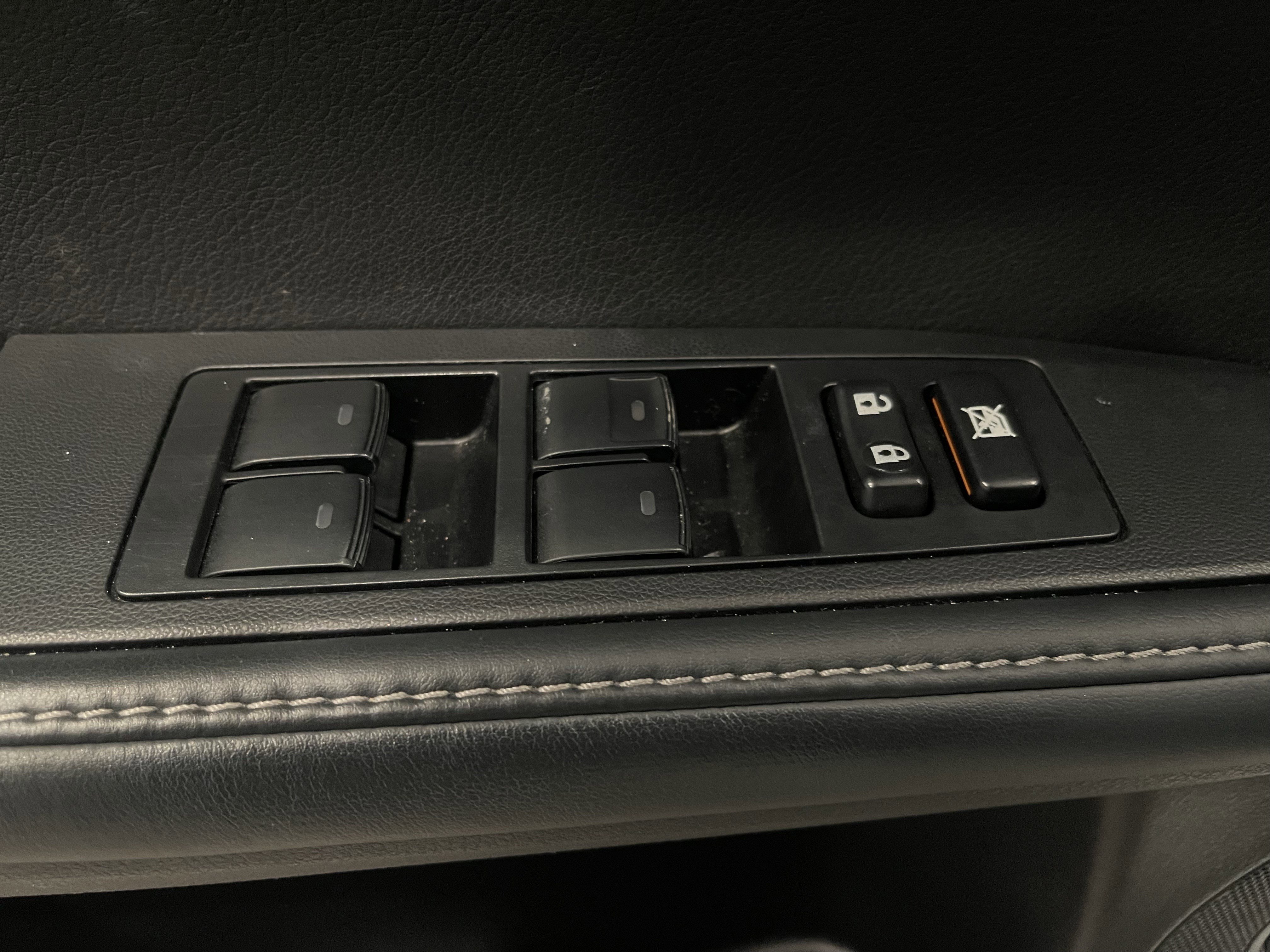 Used 2015 Lexus ES 350 w/ Luxury Package FWD image 7