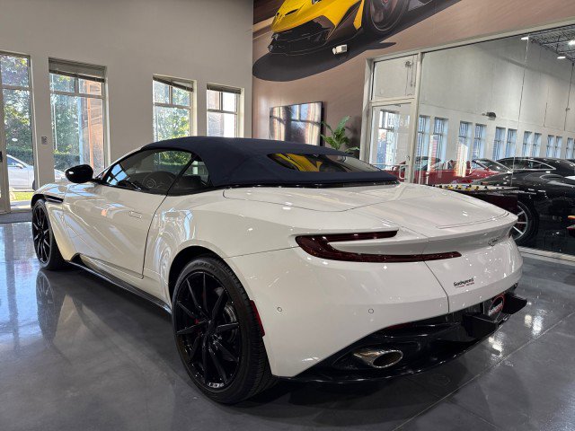 Used 2019 Aston Martin DB11 Volante image 5