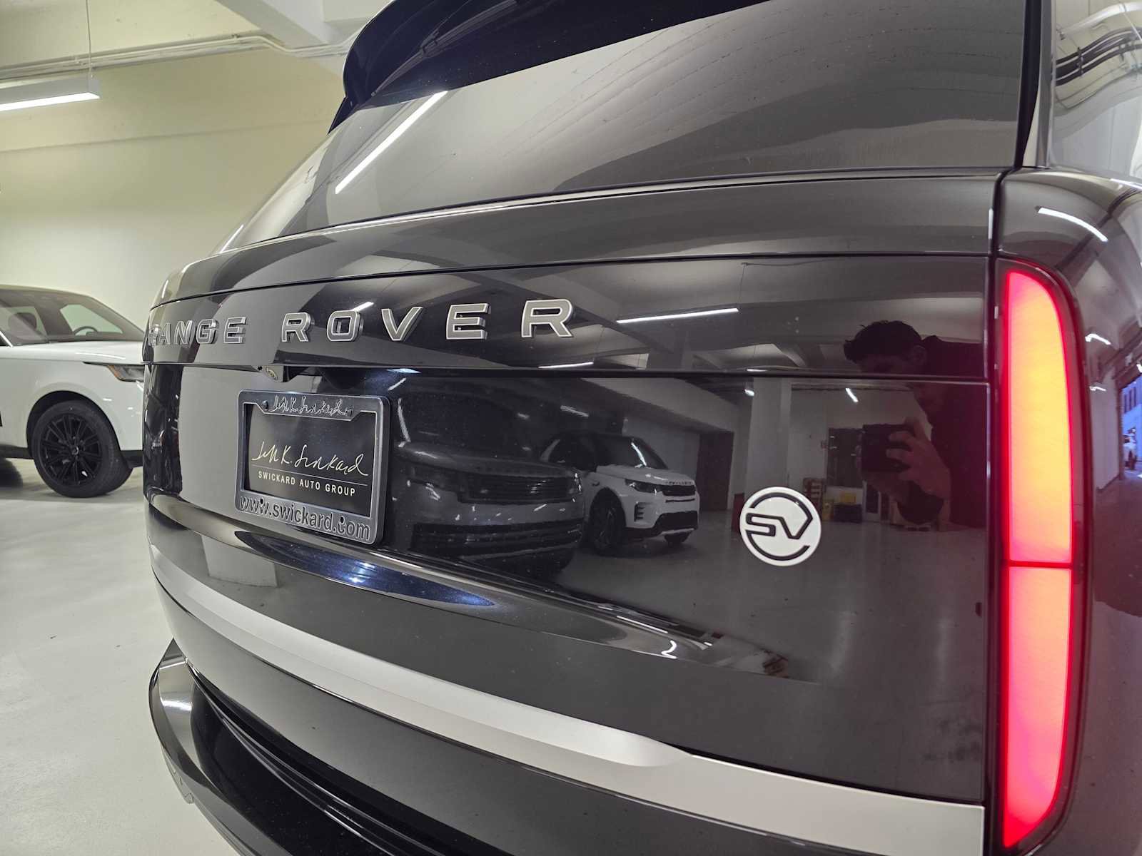 New 2025 Land Rover Range Rover SV image 15