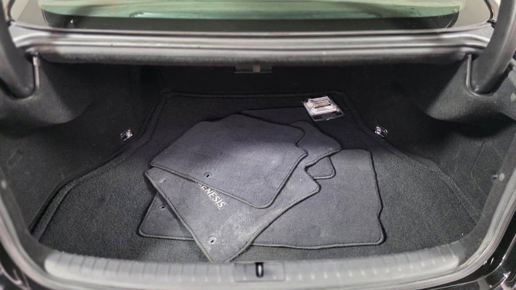 Used 2019 Genesis G80 3.3T Sport image 6