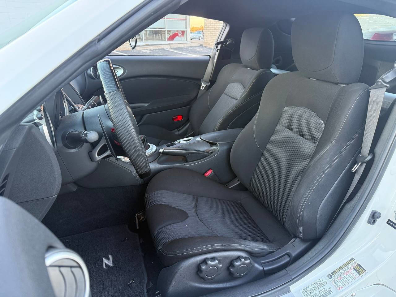 Used 2016 Nissan 370Z Coupe image 11