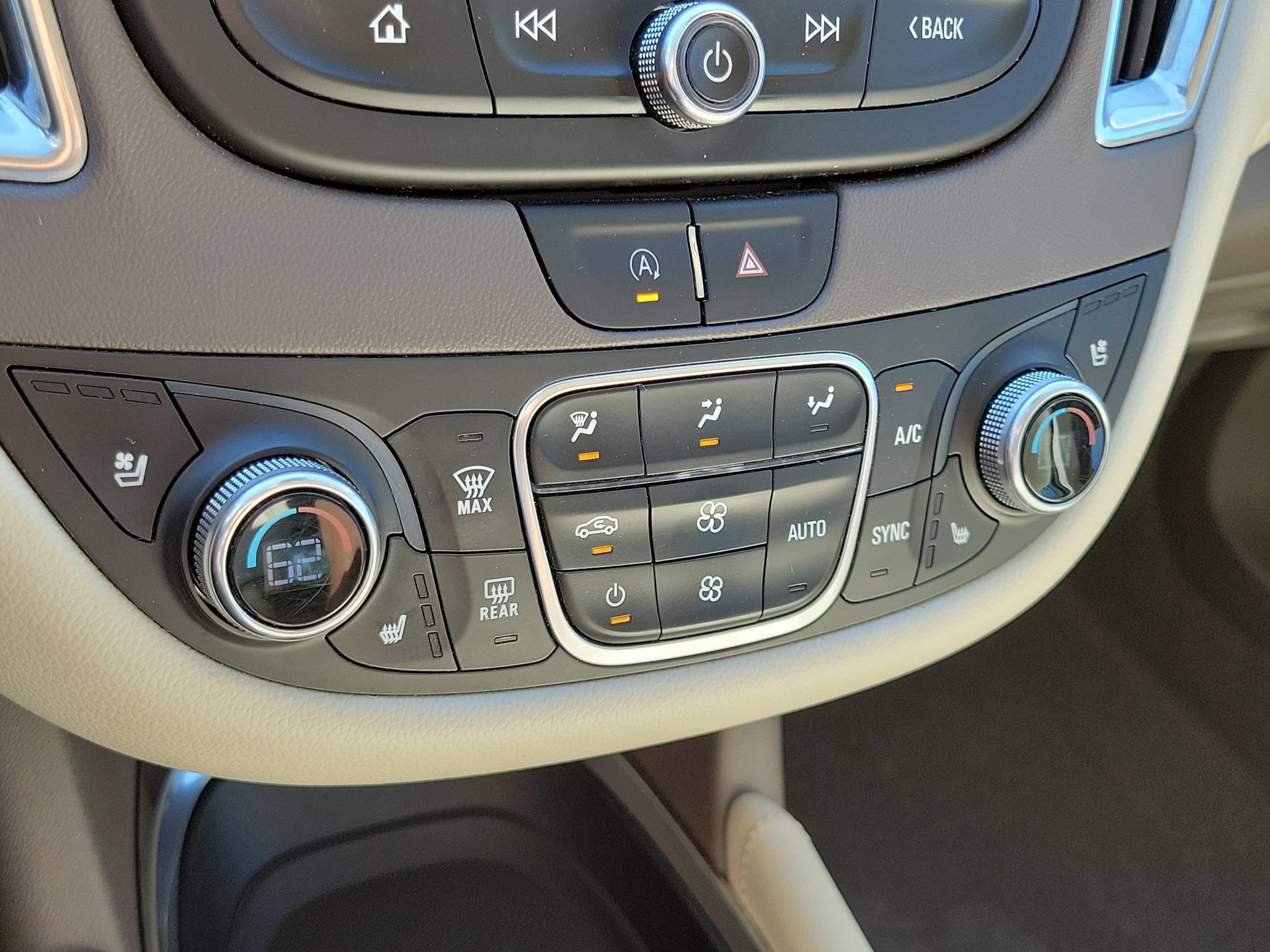 Used 2024 Chevrolet Malibu LT FWD image 19