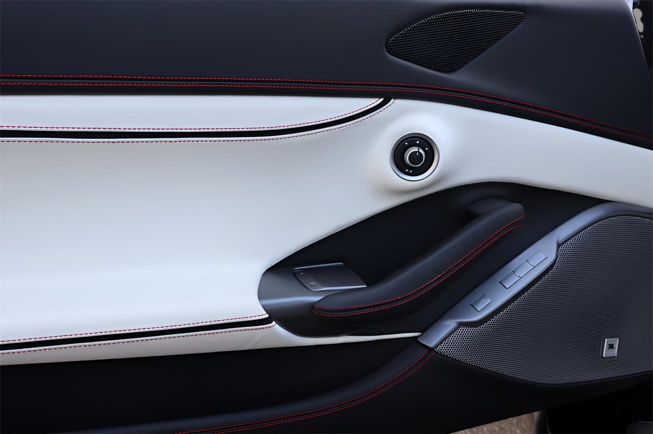 Used 2023 Ferrari Portofino M image 11