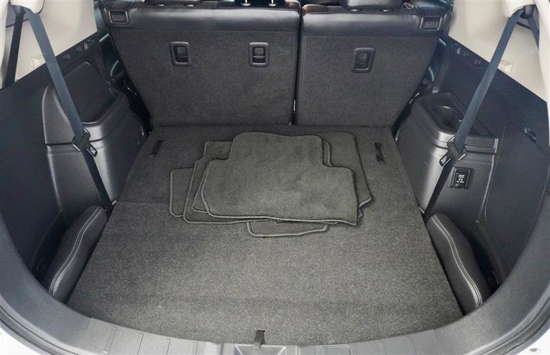 Used 2019 Mitsubishi Outlander SE image 42