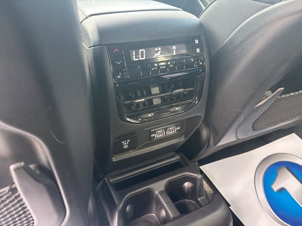 Used 2022 Jeep Grand Cherokee L Limited image 33
