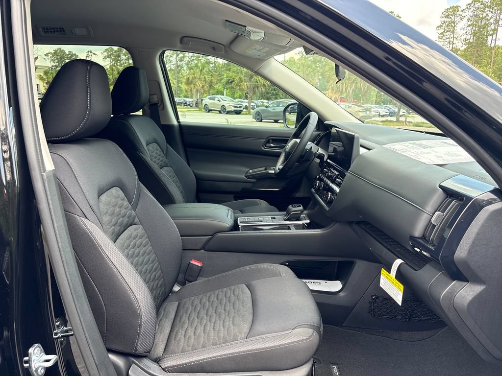 New 2026 Nissan Pathfinder SV w/ Cargo Package FWD image 31