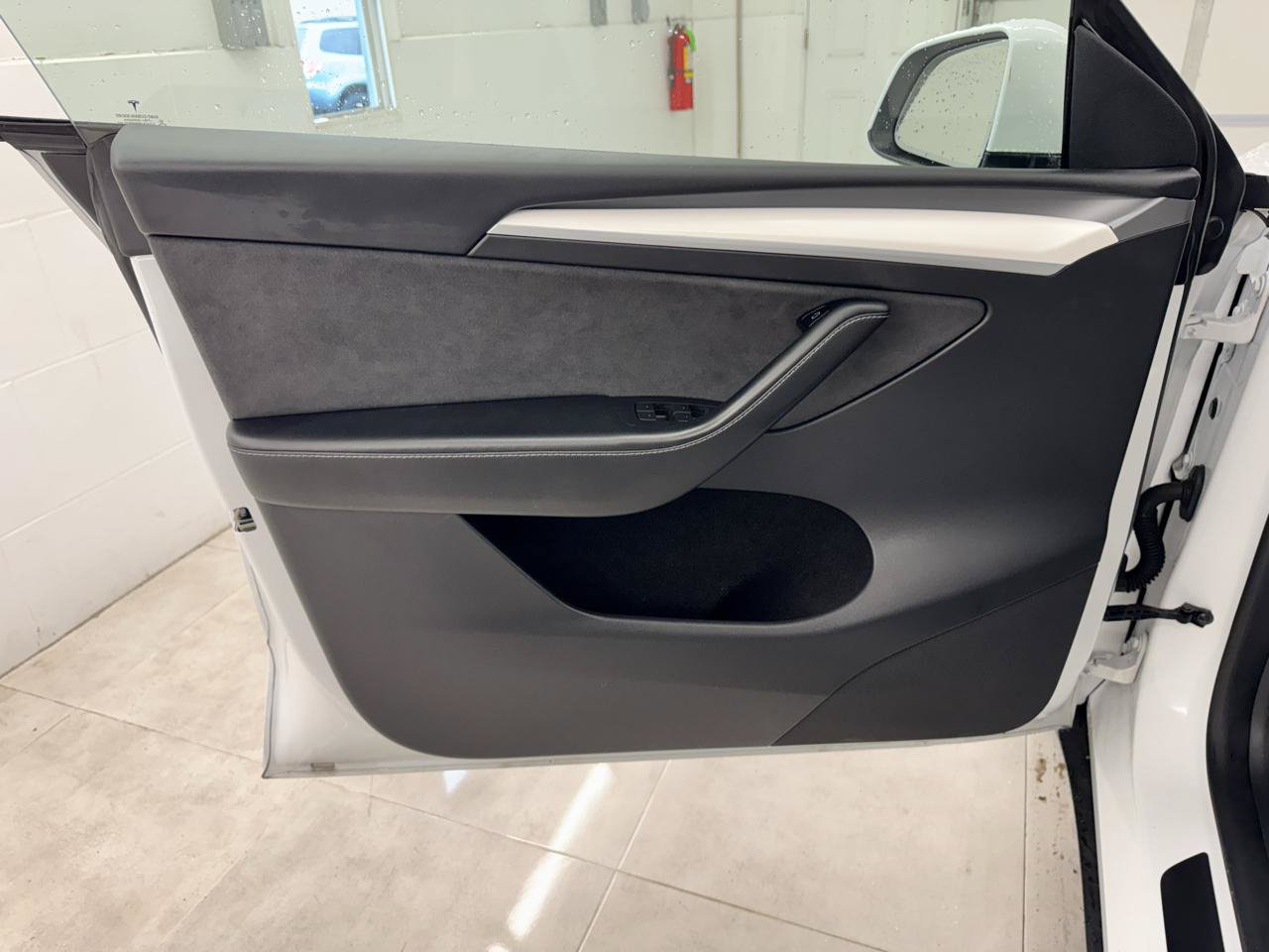 Used 2023 Tesla Model Y Performance AWD/4WD image 12