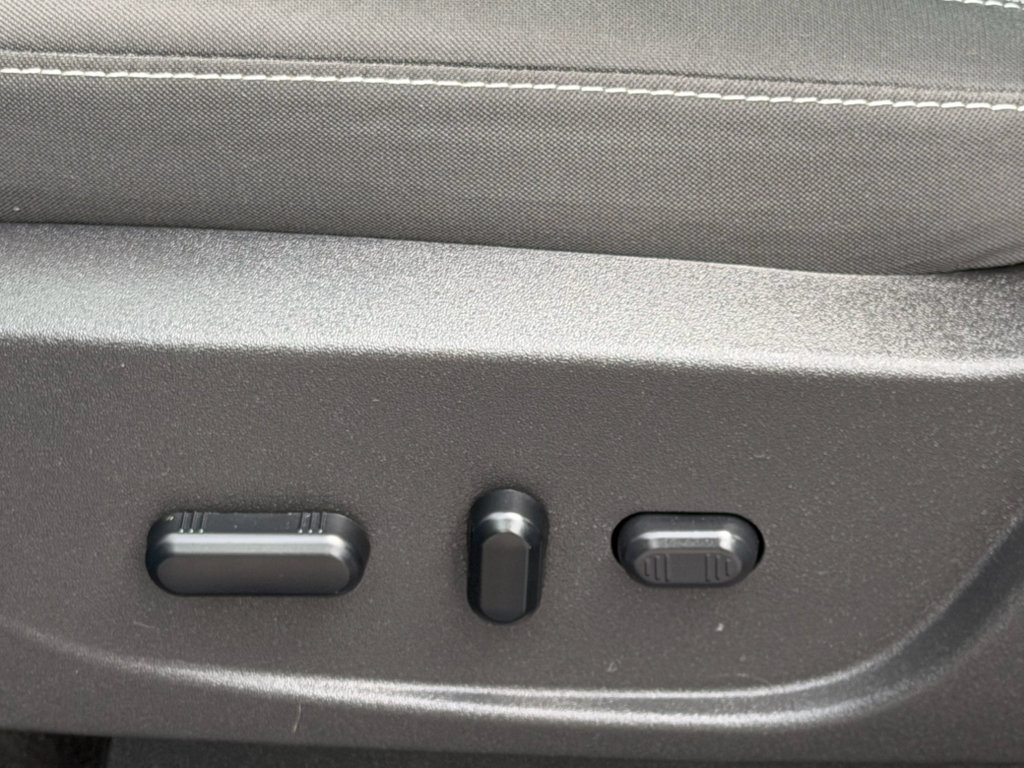 Used 2019 Ford Escape SE FWD image 12