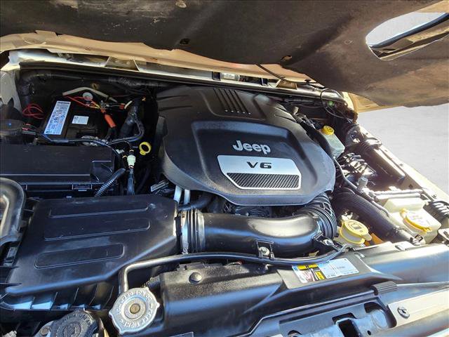 Used 2016 Jeep Wrangler Unlimited Sahara w/ Max Tow Package image 21