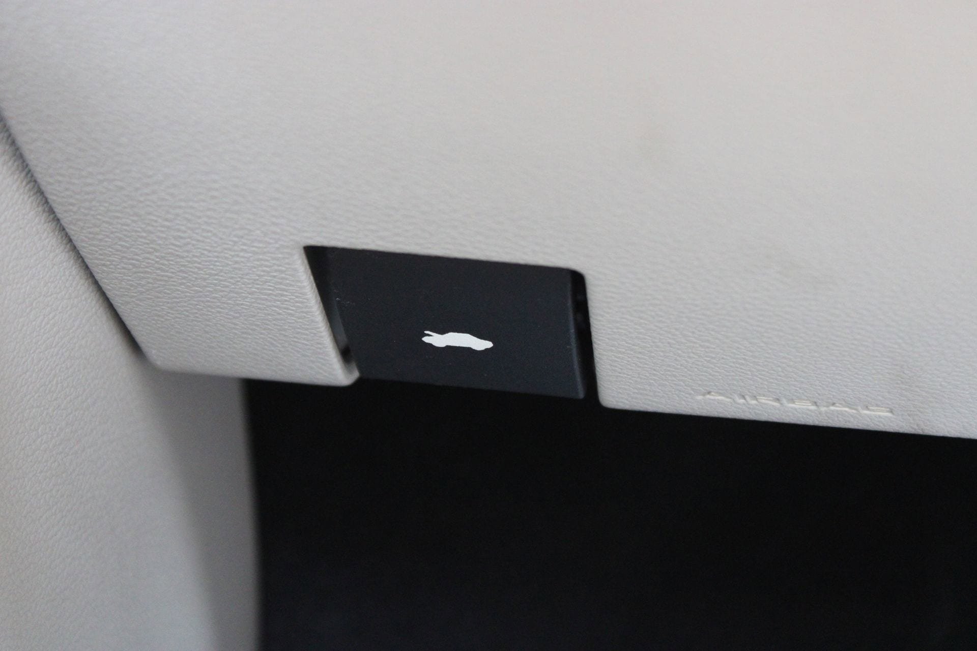 Used 2024 Chrysler Pacifica Touring-L FWD image 27