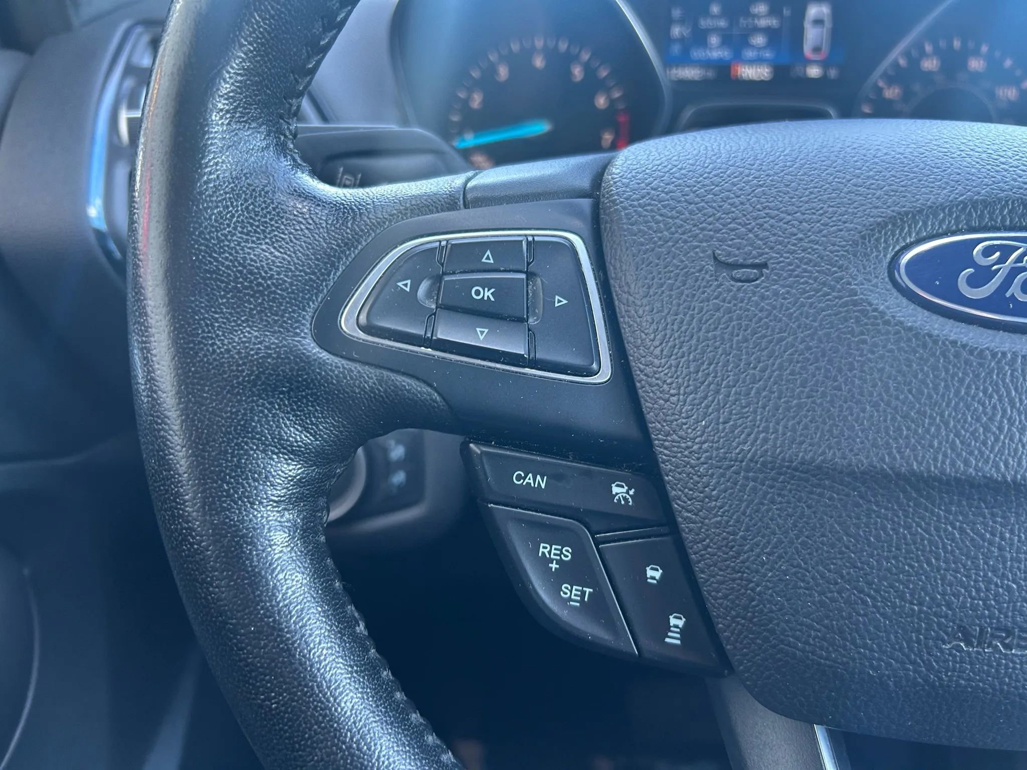 Used 2019 Ford Escape Titanium image 6