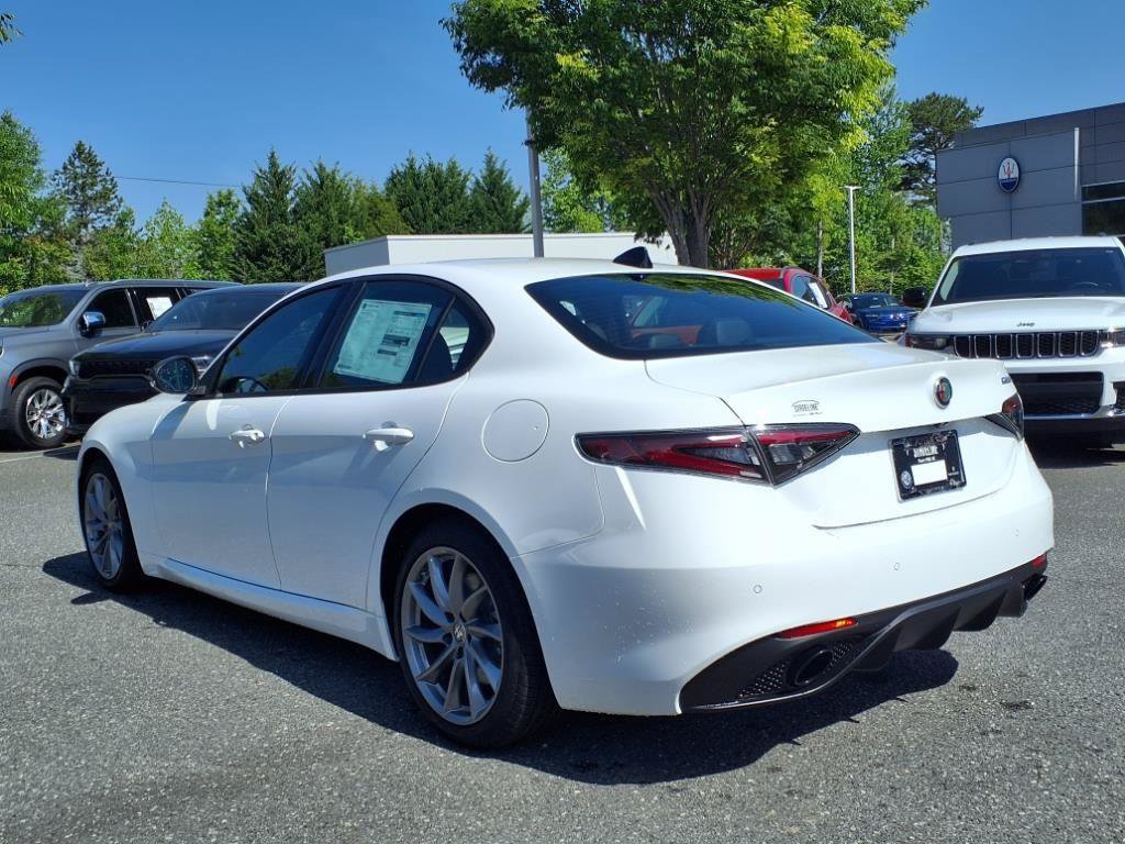 New 2025 Alfa Romeo Giulia RWD image 19