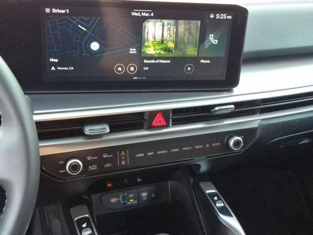 Used 2025 Kia Sorento S w/ Panoramic Sunroof Package image 14