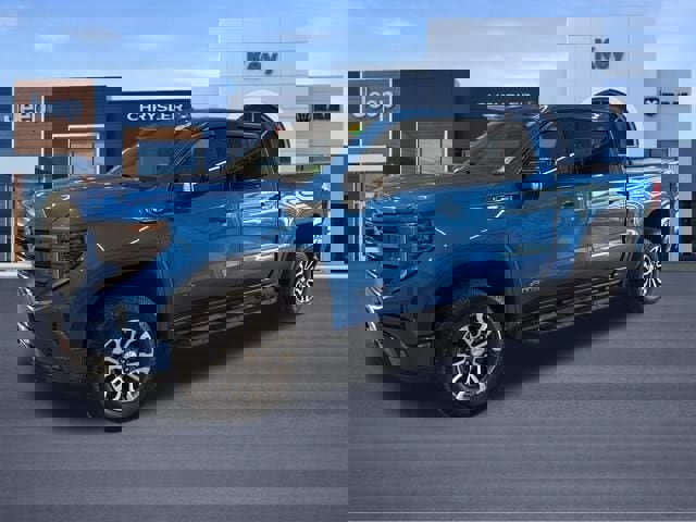 Used 2022 GMC Sierra 1500 AT4 w/ AT4 Preferred Package image 2