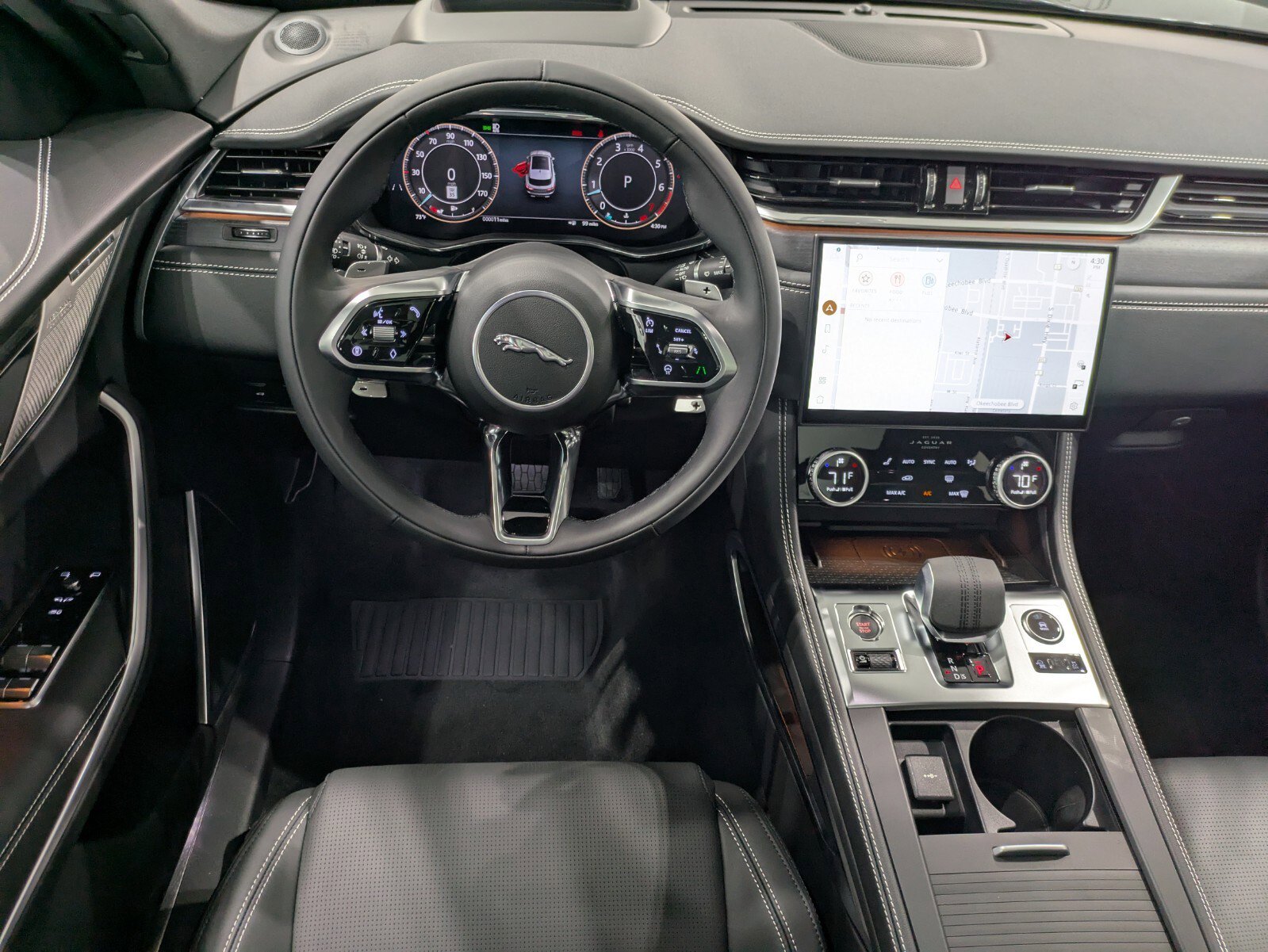 New 2026 Jaguar F-PACE R-Dynamic S image 13