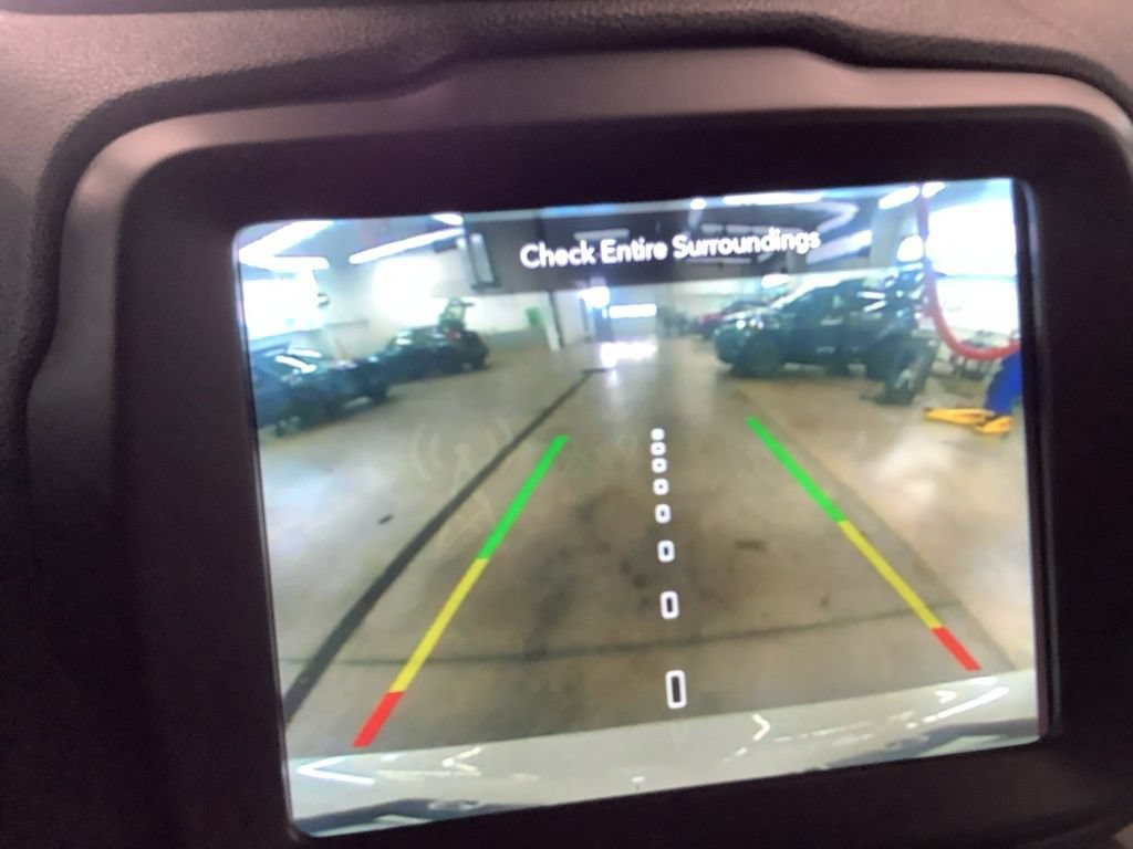 Used 2021 Jeep Renegade Limited AWD/4WD image 10