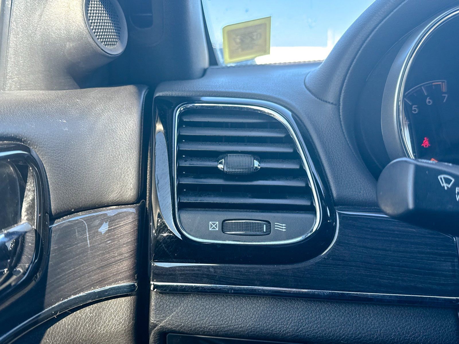 Used 2020 Jeep Grand Cherokee Overland AWD/4WD image 39