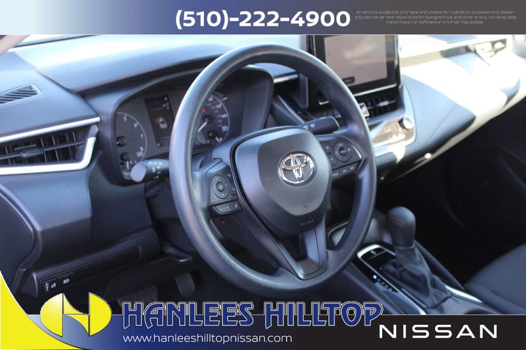 Used 2025 Toyota Corolla LE image 11