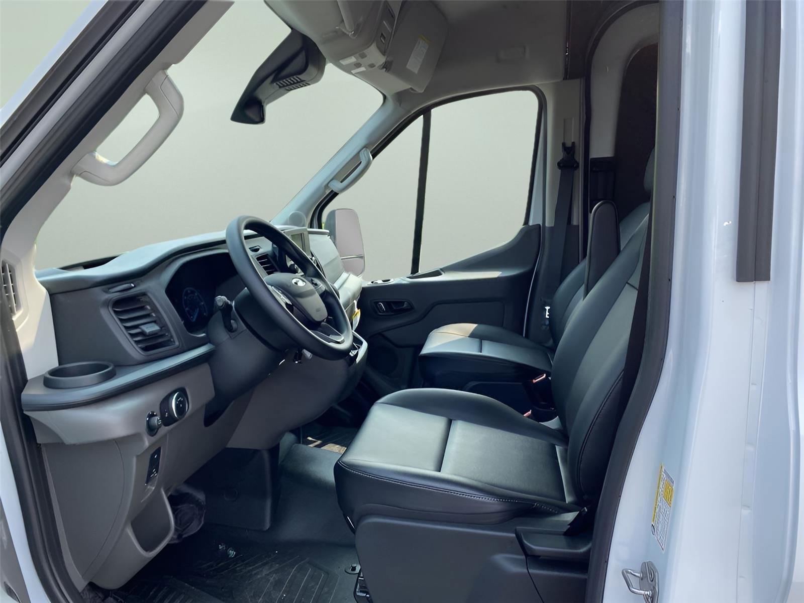 New 2025 Ford Transit 250 148 Medium Roof w/ Load Area Protection Package RWD image 27