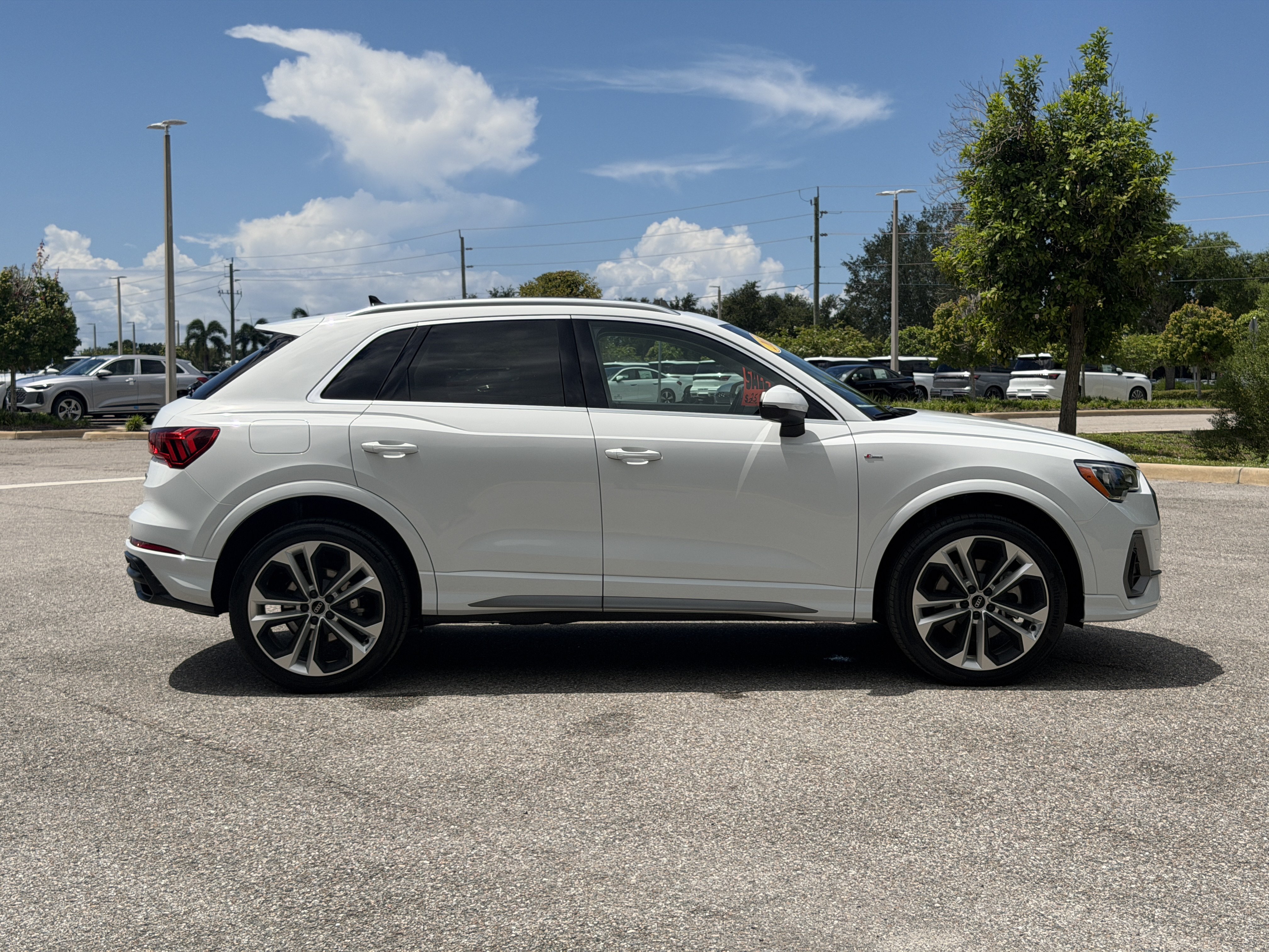 Used 2021 Audi Q3 2.0T Premium w/ Convenience Package AWD/4WD image 8
