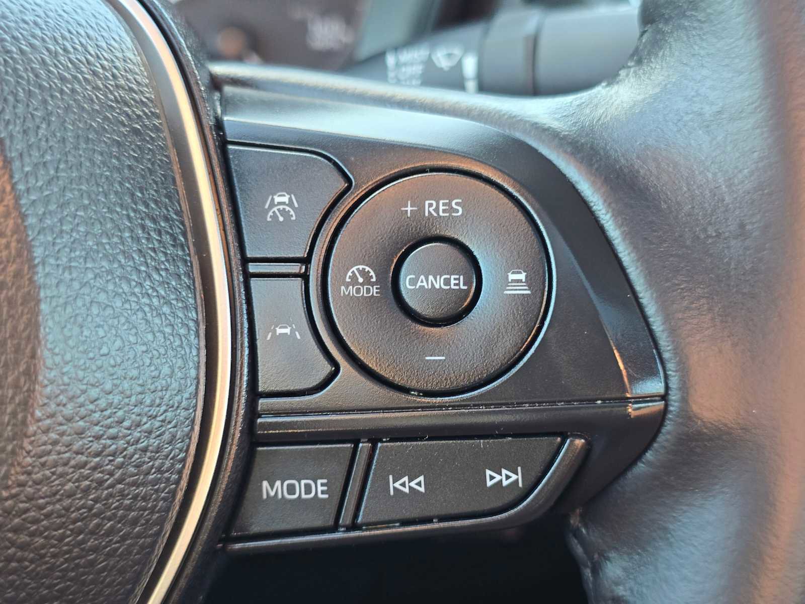 Used 2024 Toyota Corolla SE w/ SE Premium Package image 36