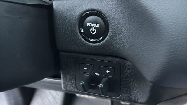 Used 2025 Toyota Sequoia Limited w/ Tow Technology Package image 17