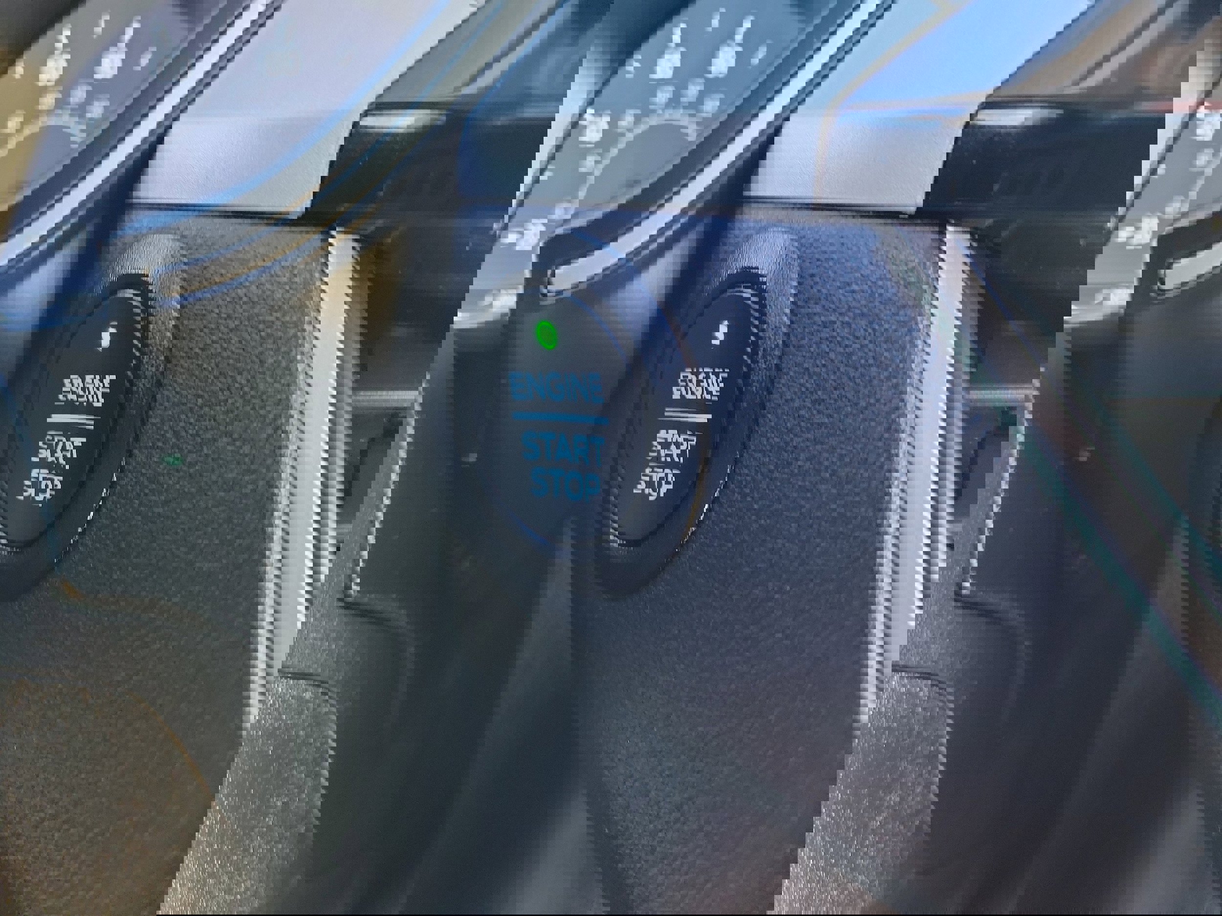 Certified 2022 Ford Escape SE w/ SE Sport Appearance Package image 22