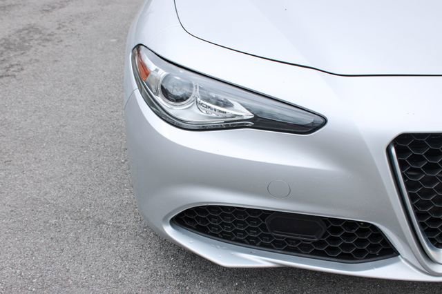 Used 2017 Alfa Romeo Giulia Sprint w/ Cold Weather Package image 40