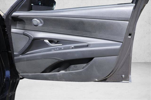Used 2021 Hyundai Elantra SEL FWD image 28