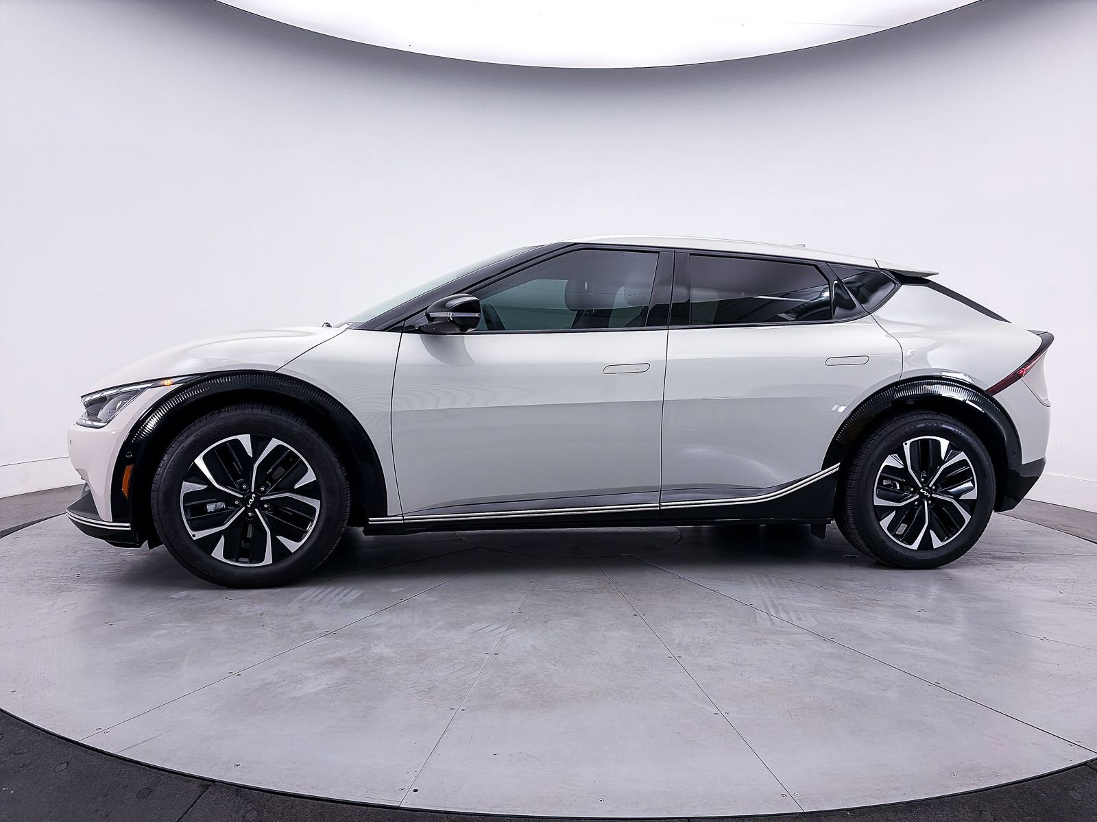 Certified 2024 Kia EV6 Wind w/ Wind Technology Package AWD/4WD image 43