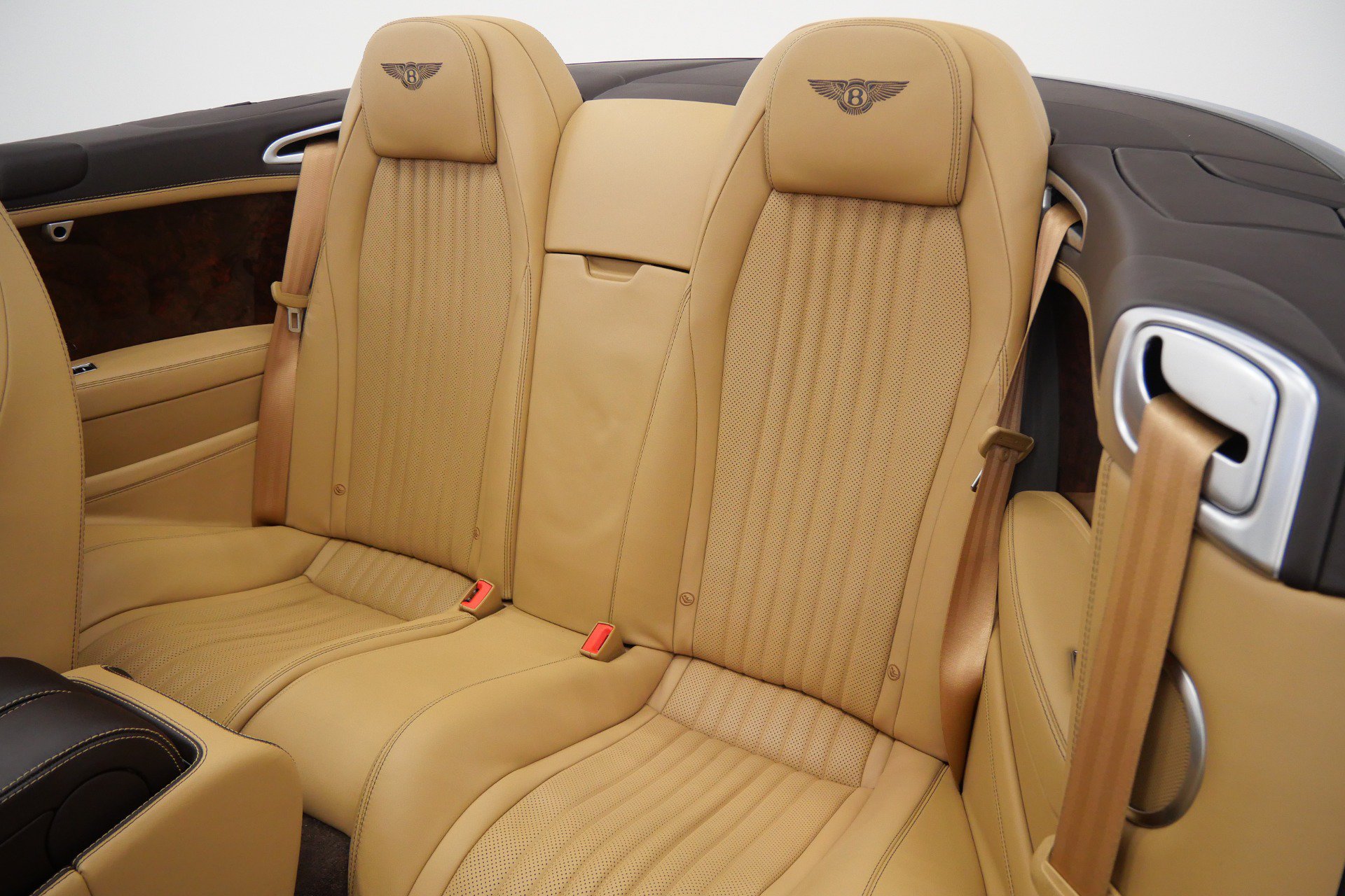 Used 2018 Bentley Continental GT AWD/4WD image 16