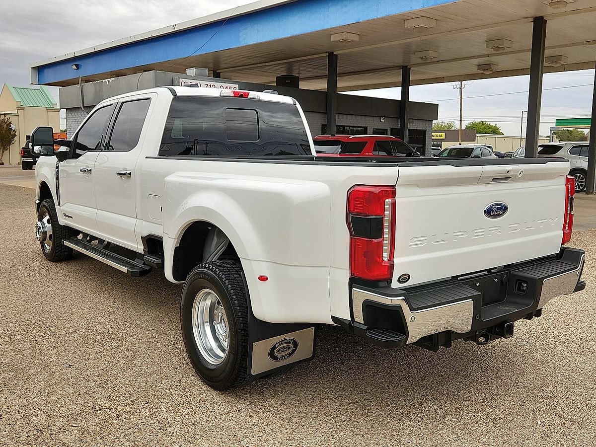 Used 2026 Ford F350 Lariat AWD/4WD image 2