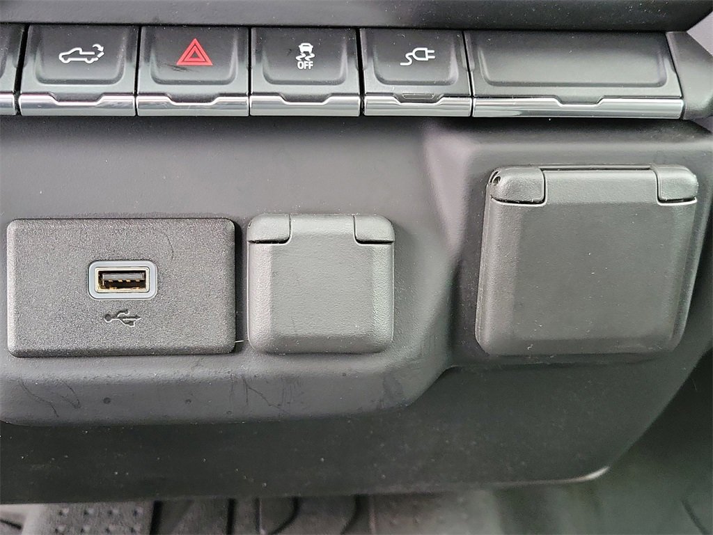 Used 2020 Chevrolet Silverado 1500 Custom w/ Custom 2.7L Value Package image 29