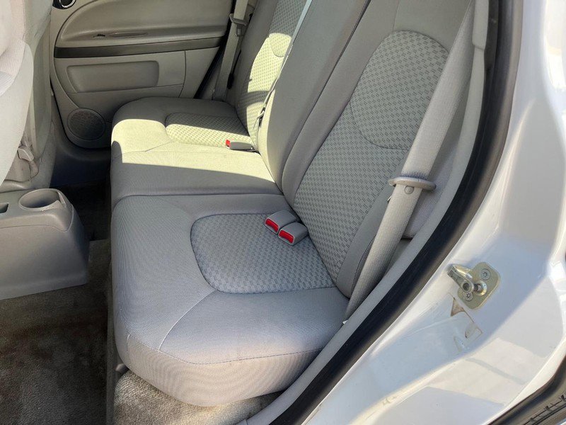 Used 2011 Chevrolet HHR LS image 9