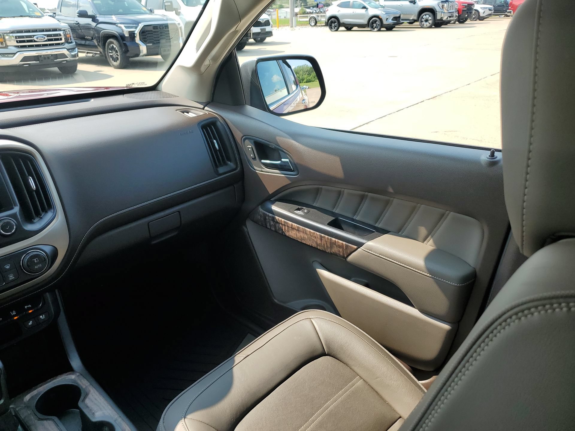 Used 2021 GMC Canyon Denali AWD/4WD image 11