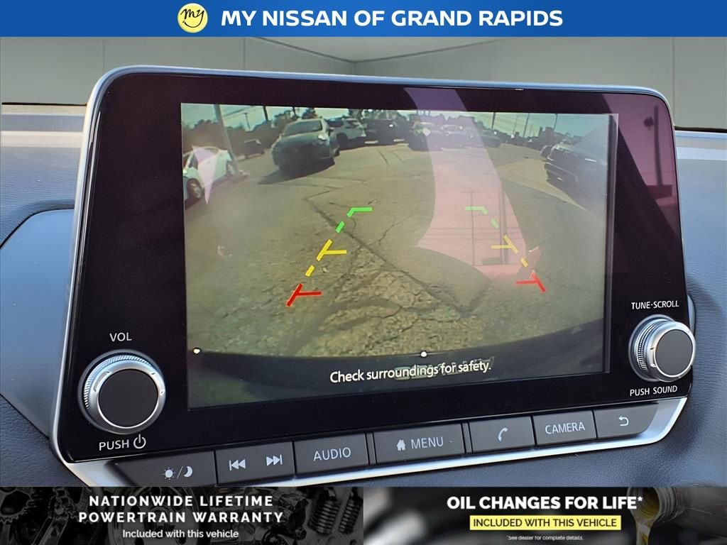 New 2025 Nissan Sentra SR w/ Midnight Edition image 19