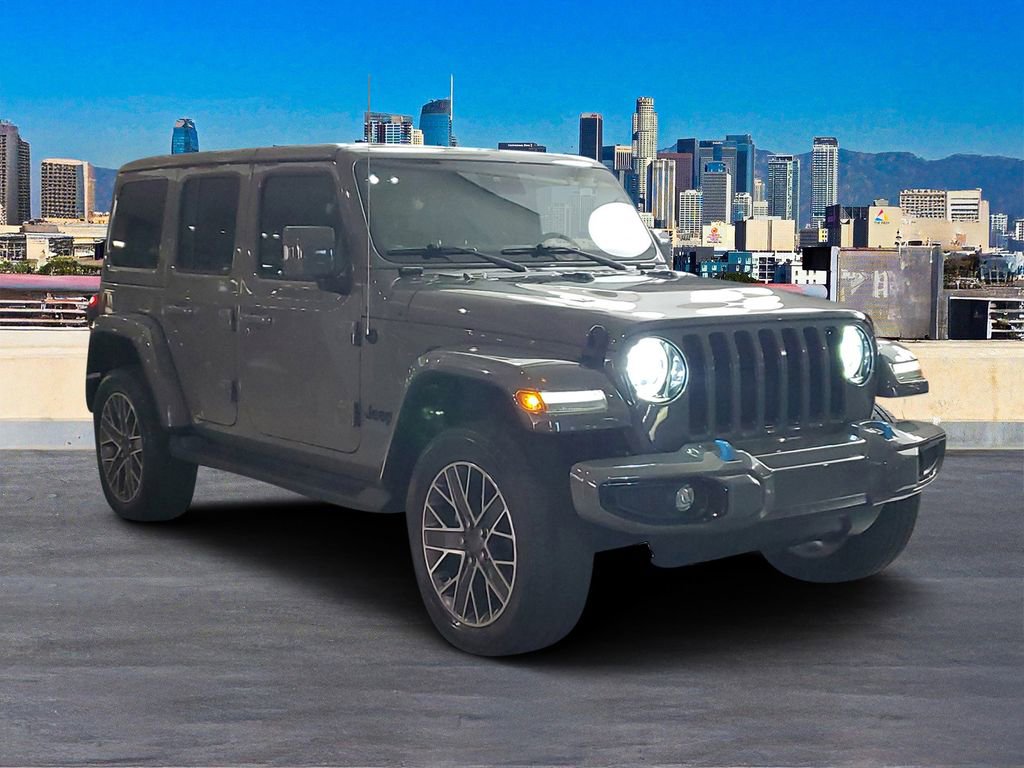 Used 2022 Jeep Wrangler Unlimited Sahara image 3