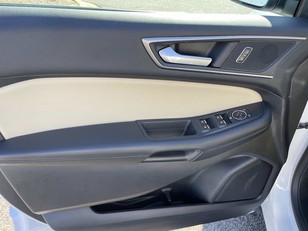 Used 2021 Ford Edge SEL w/ Convenience Package image 13