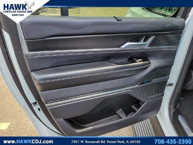 Used 2024 Jeep Grand Wagoneer L Series II w/ Quick Order Packagew 28T AWD/4WD image 30