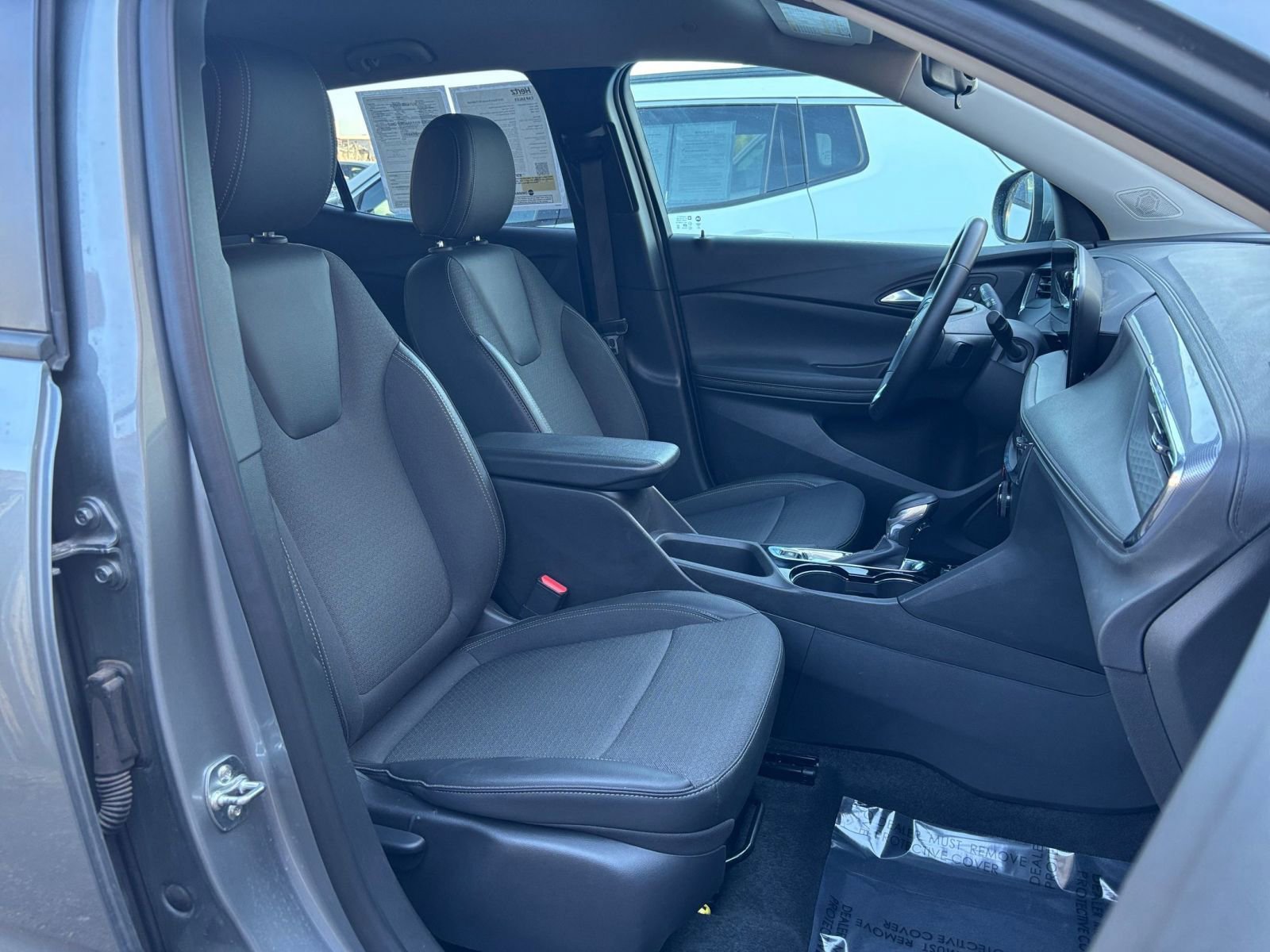 Used 2025 Buick Encore GX Preferred image 35