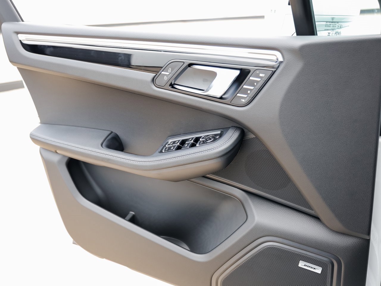 New 2026 Porsche Macan S image 23