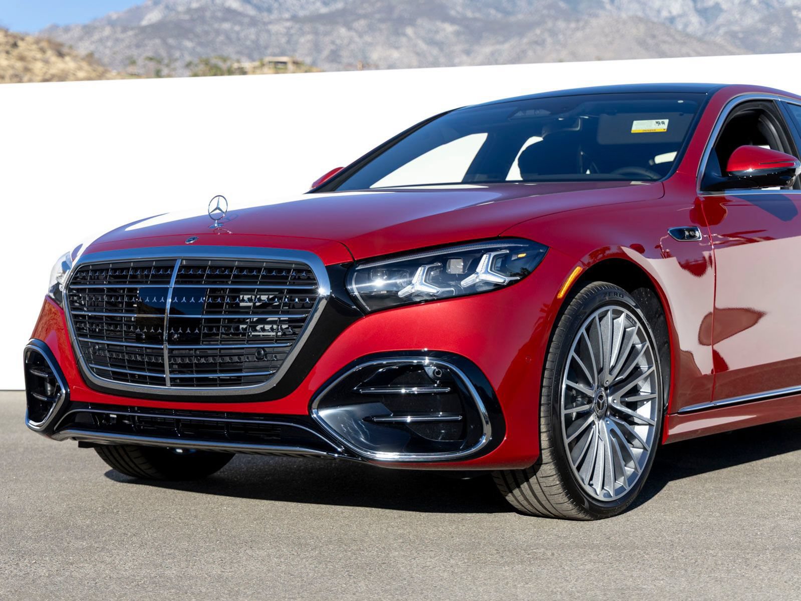 New 2027 Mercedes-Benz S 580 4MATIC Sedan image 3