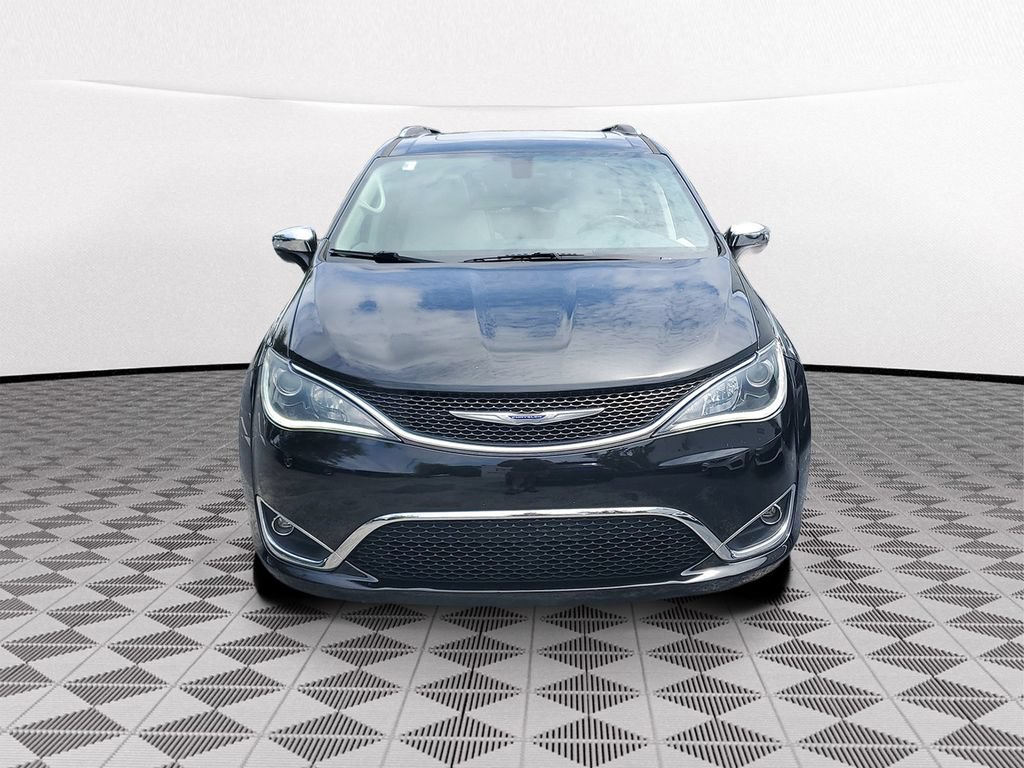 Used 2019 Chrysler Pacifica Limited FWD image 2