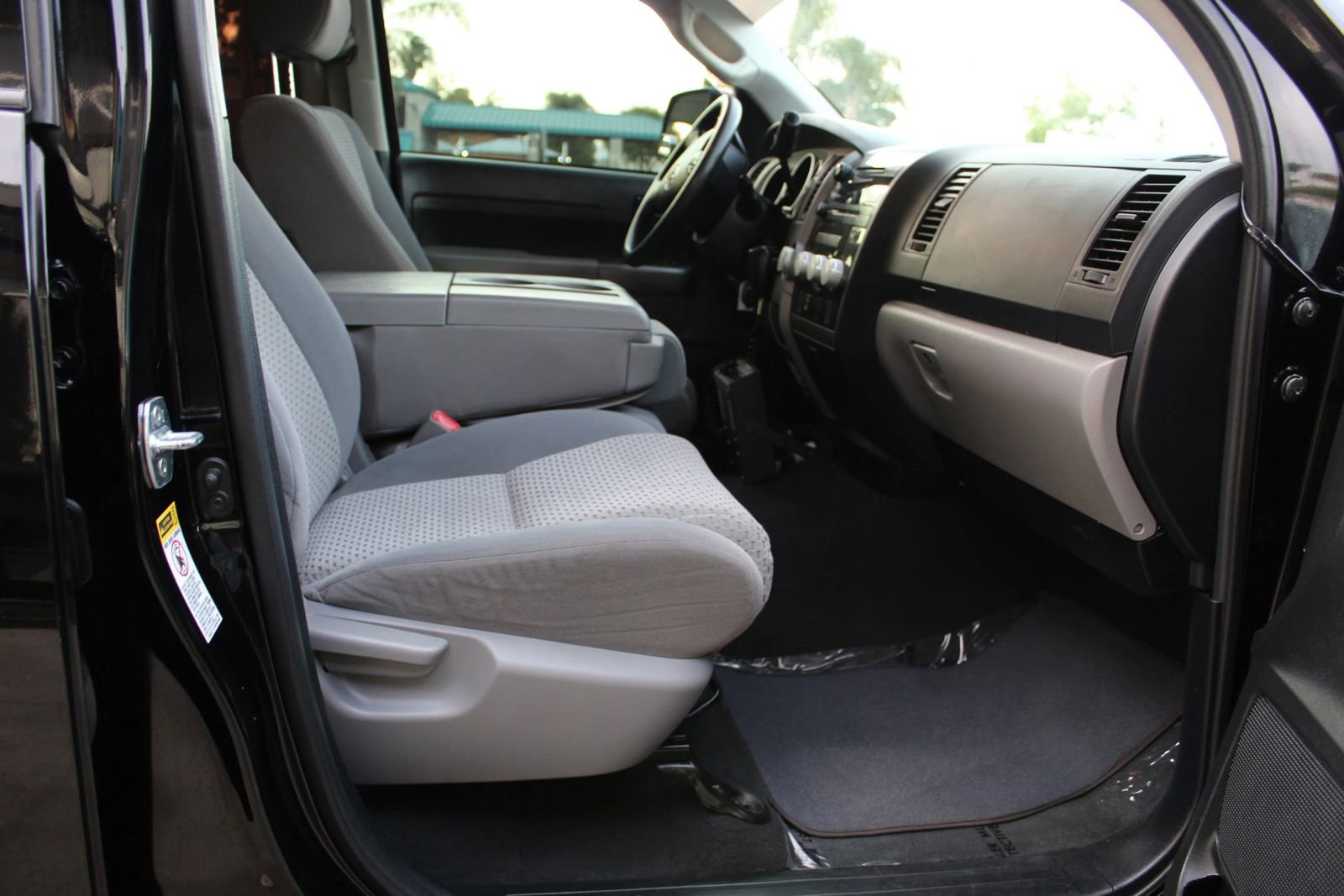 Used 2012 Toyota Tundra 2WD CrewMax w/ Tow Pkg image 10